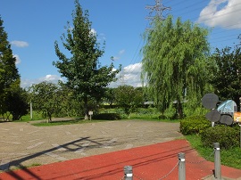 写真画像：公園入口